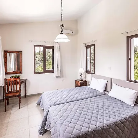 Ay Kyriaki Villa